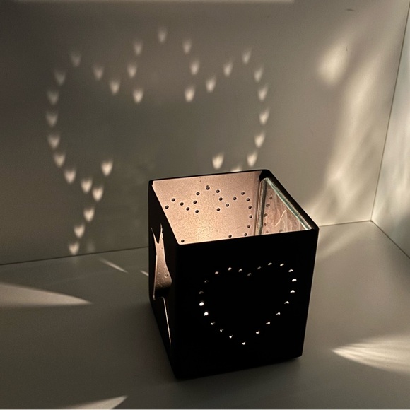 PartyLite brown metal tealight holder with Christmas designs - Picture 8 of 10